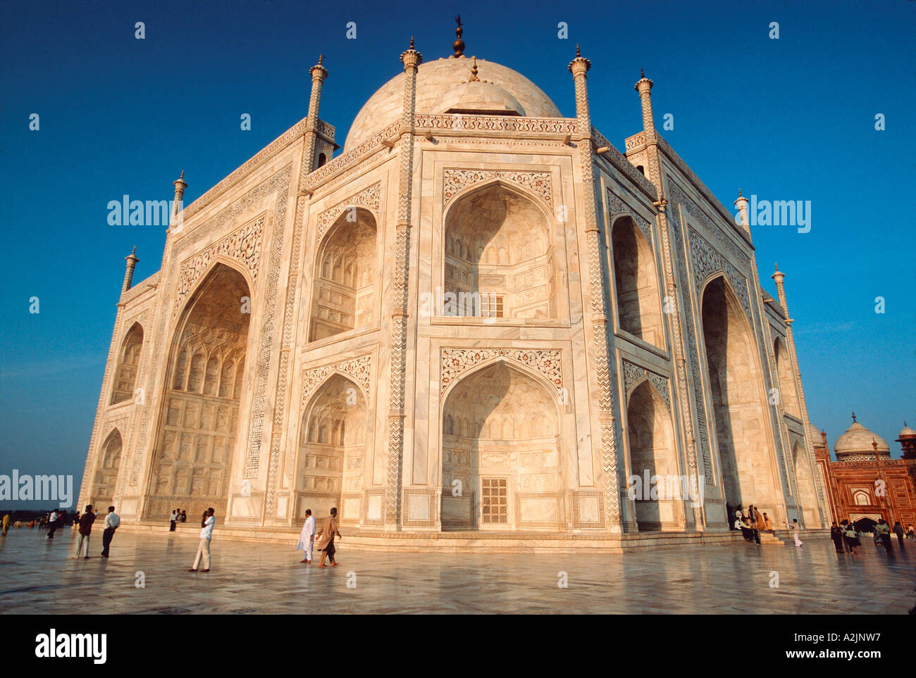Taj Mahal, Built by Shah Jahan in memory of Mumtaz Mahal (his wife). Agra, Uttar Pradesh, India Stock Photo