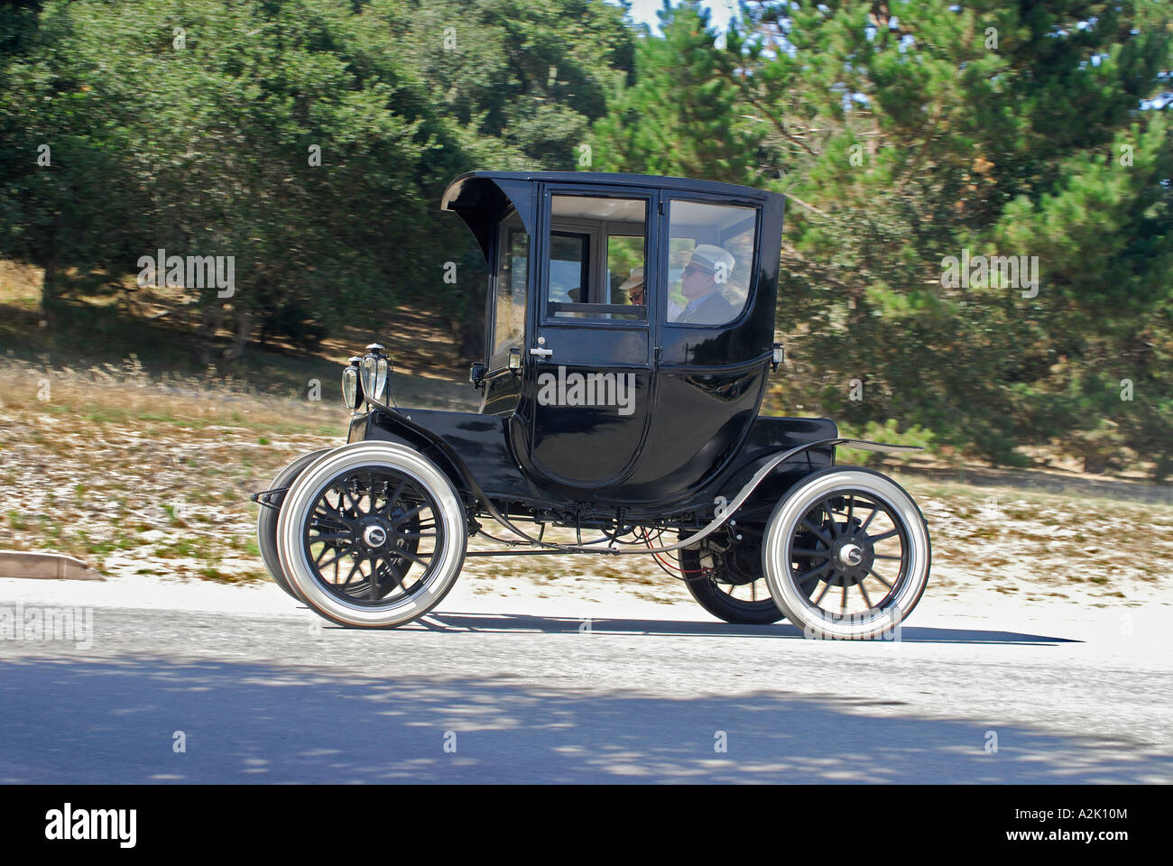 "Waverly Electric 93 Coupe, ^1913, "Pebble Beach Concourse d'Elegance