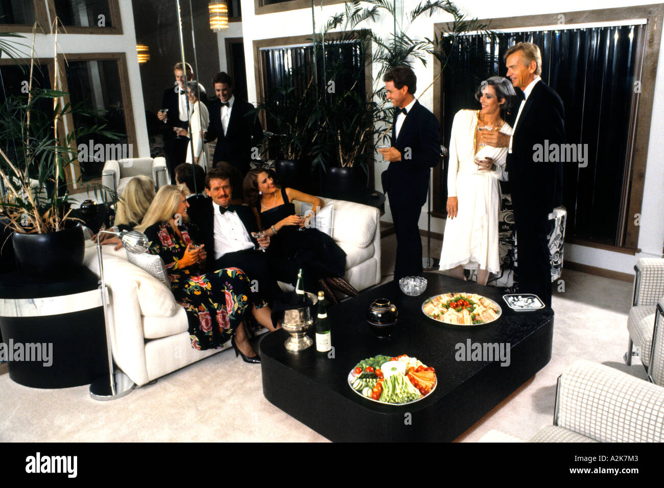 Dress impress hi-res stock photography and images - Alamy