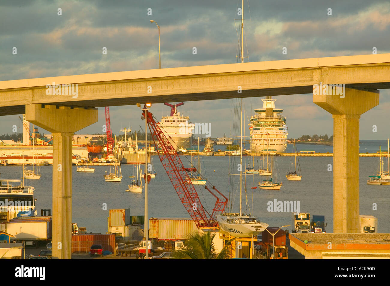 Caribbean, BAHAMAS, New Providence Island, Nassau Port of Nassau