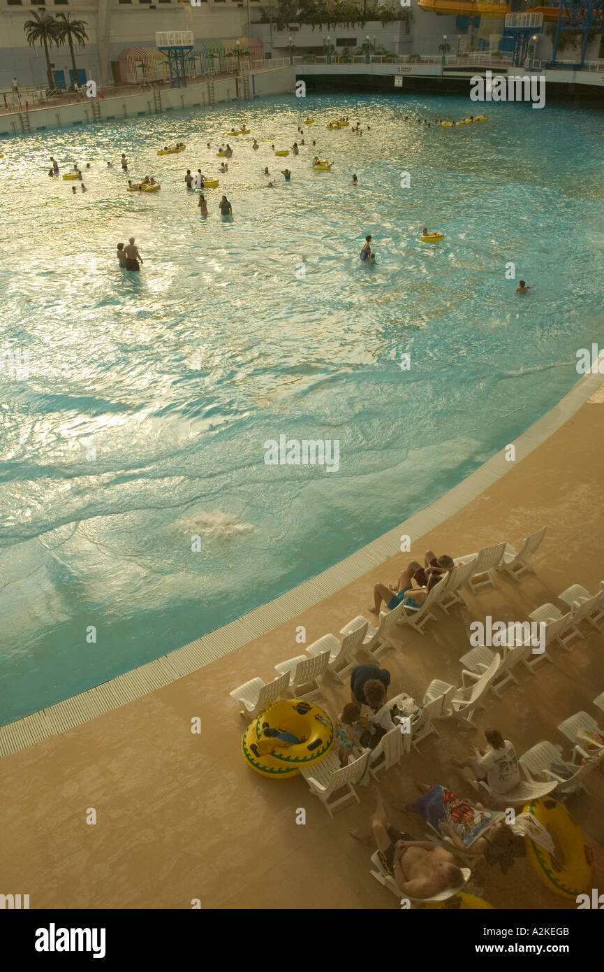 West Edmonton Mall Pool High Resolution Stock Photography And Images Alamy