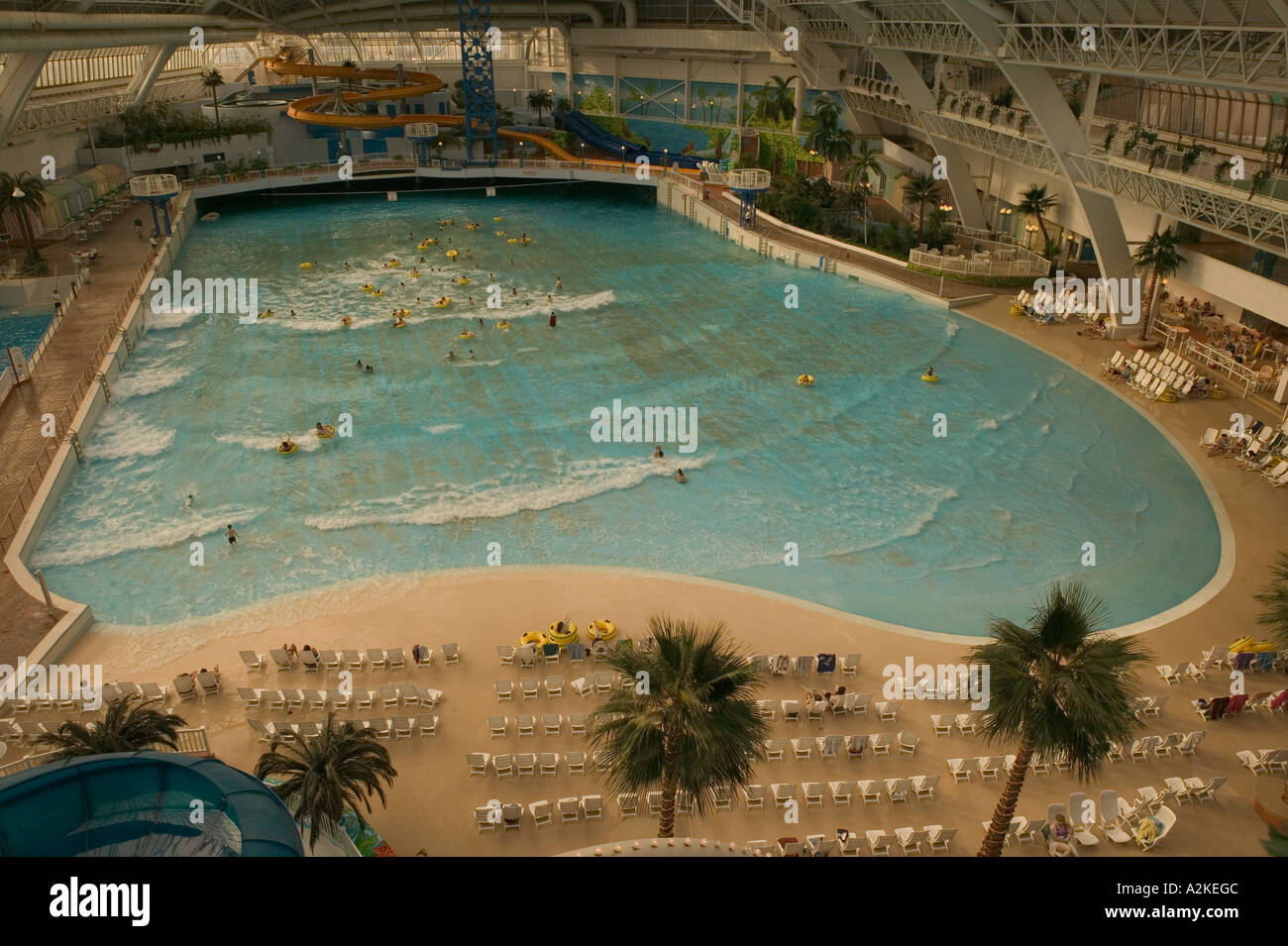 West Edmonton Mall Pool High Resolution Stock Photography And Images Alamy