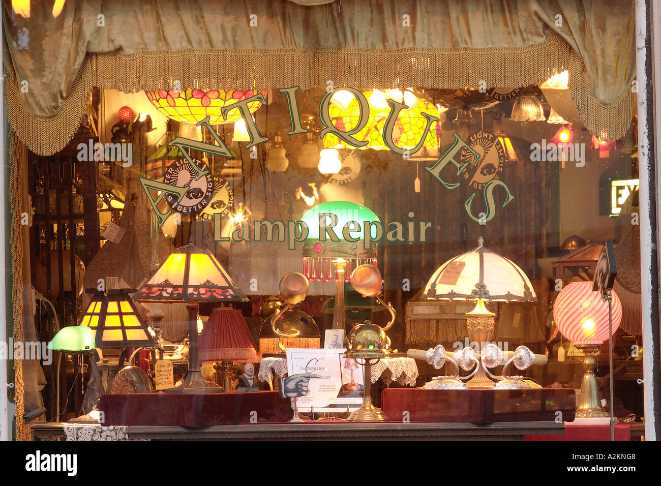 Antique and lamp repair storefront window display Snohomish Snohomish