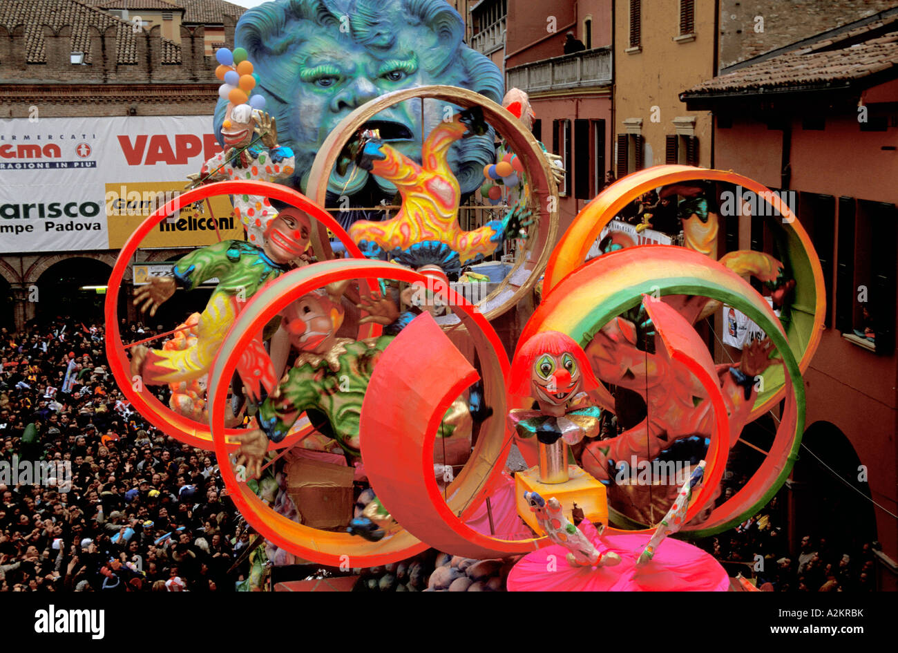 Carnival cento emilia romagna italy hi-res stock photography and images -  Alamy, image size:1300x945