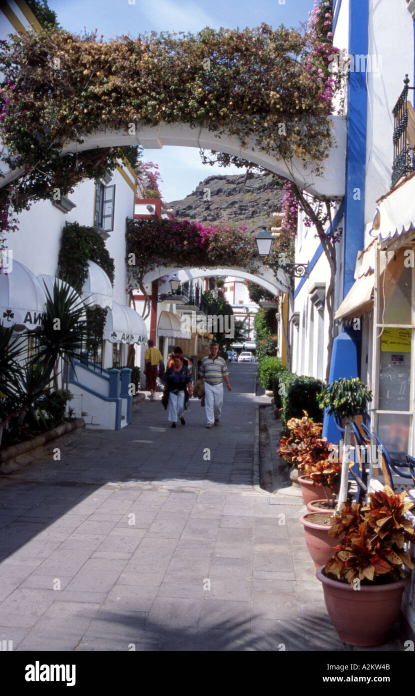 Alley of puerto de mogan hi-res stock photography and images - Alamy