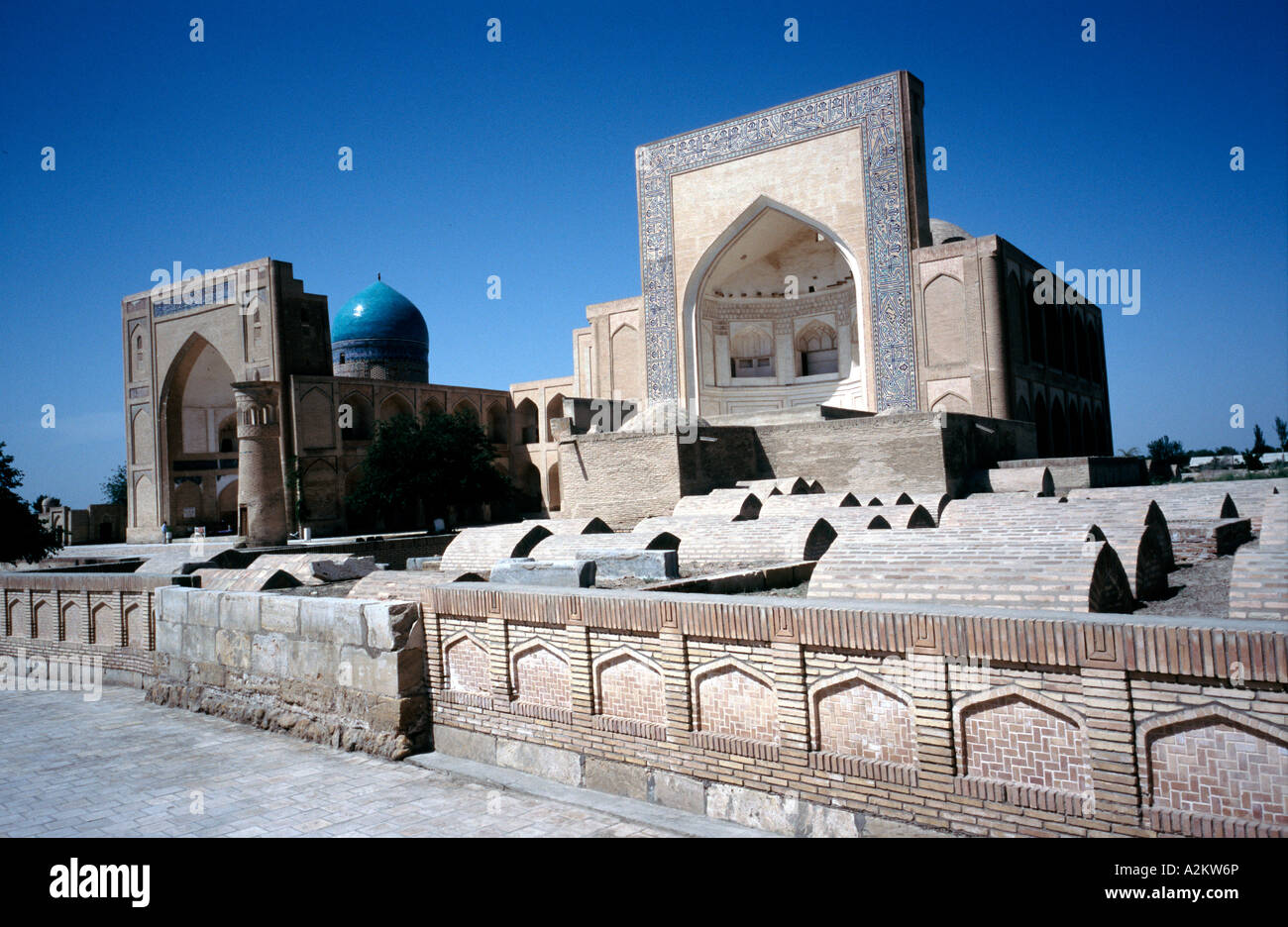 Mosque at the ancient Necropolis of Chor Bakr outside the Uzbek town Bukhara. Stock Photo