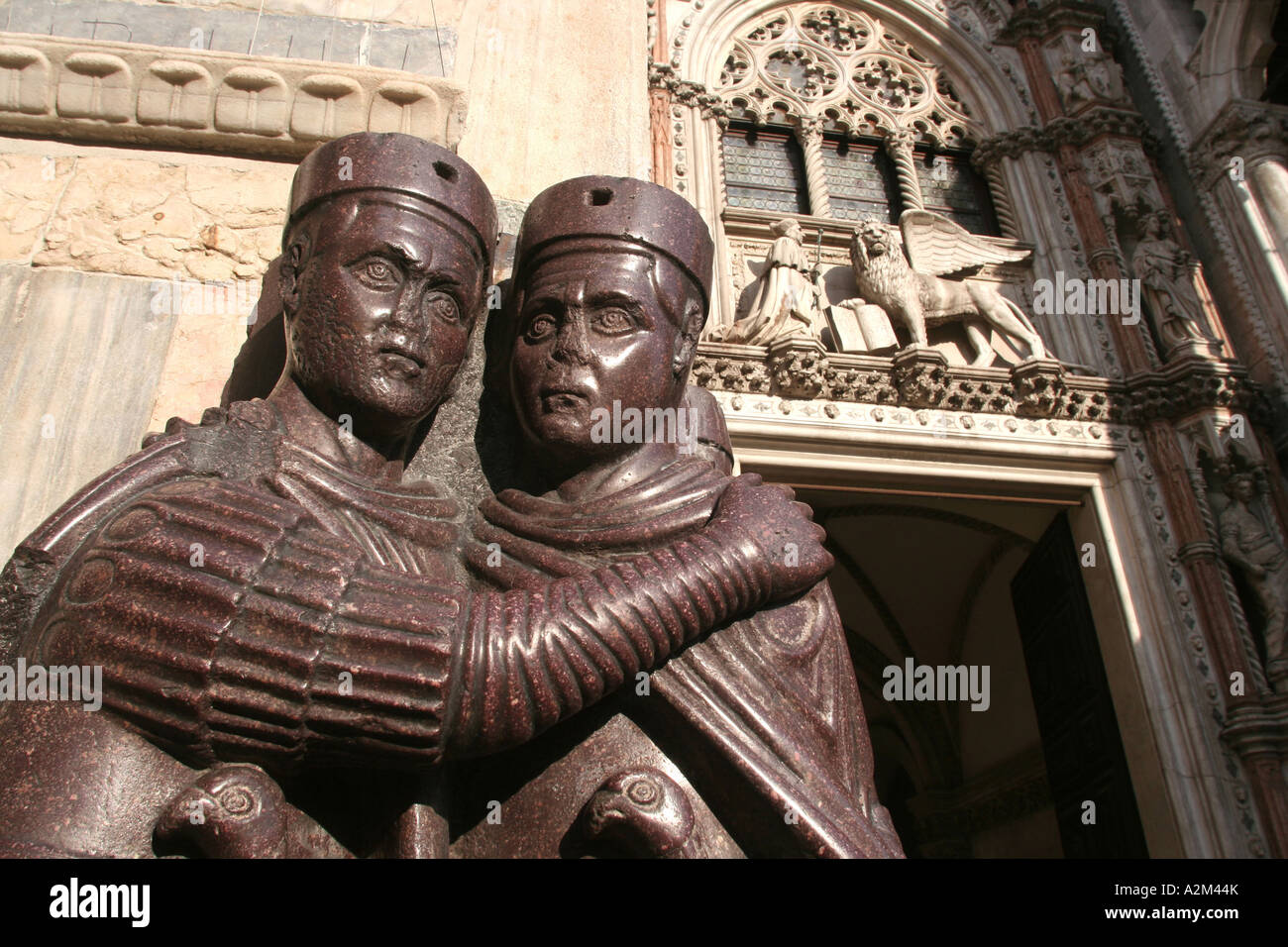 Sculpture doge palace venice hi-res stock photography and images - Alamy