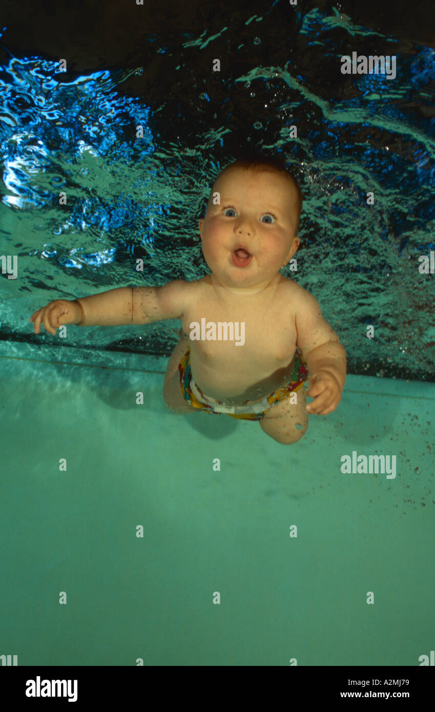 Babyswimmingindoor hires stock photography and images Alamy