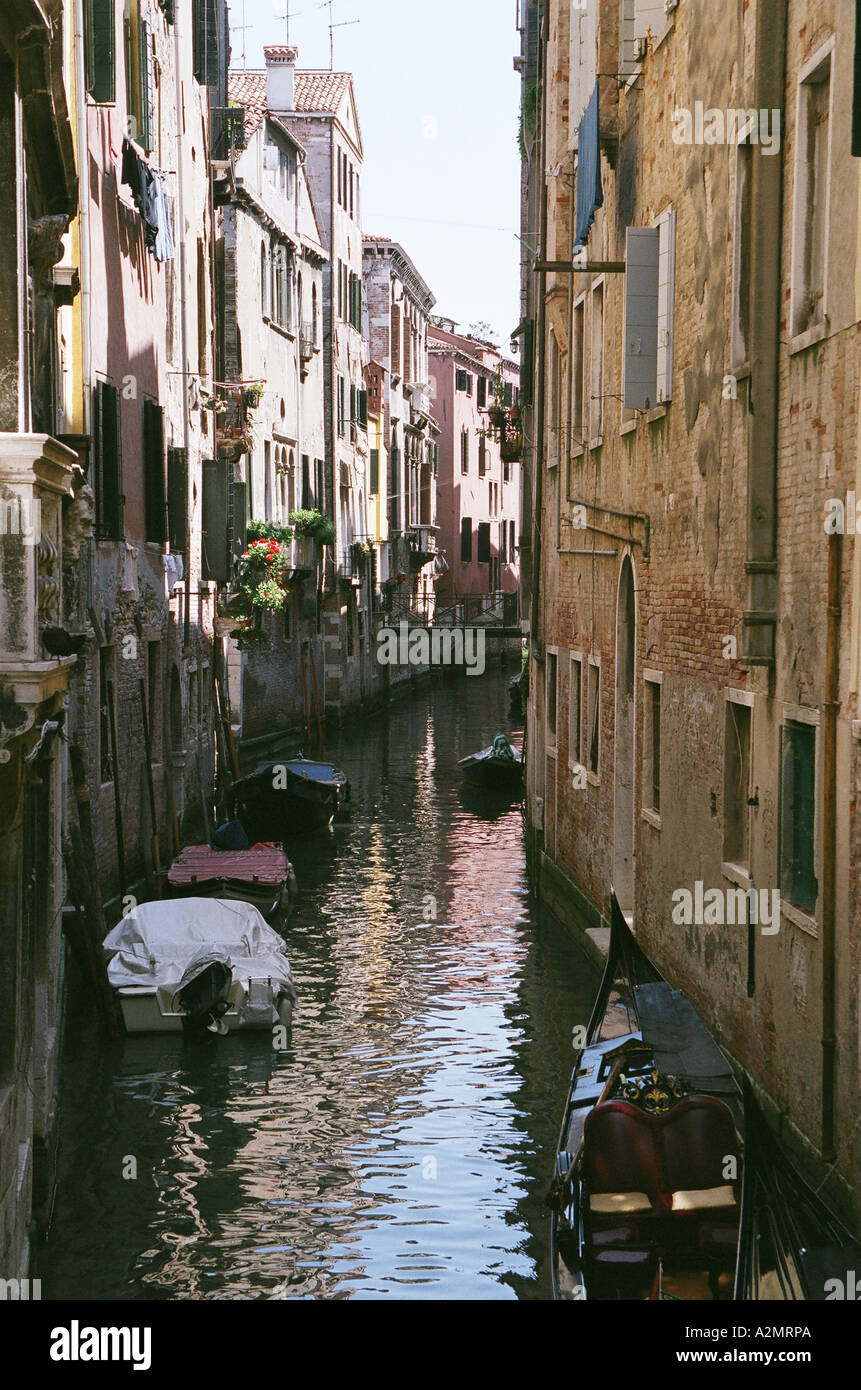 Venice canal scene hi-res stock photography and images - Alamy
