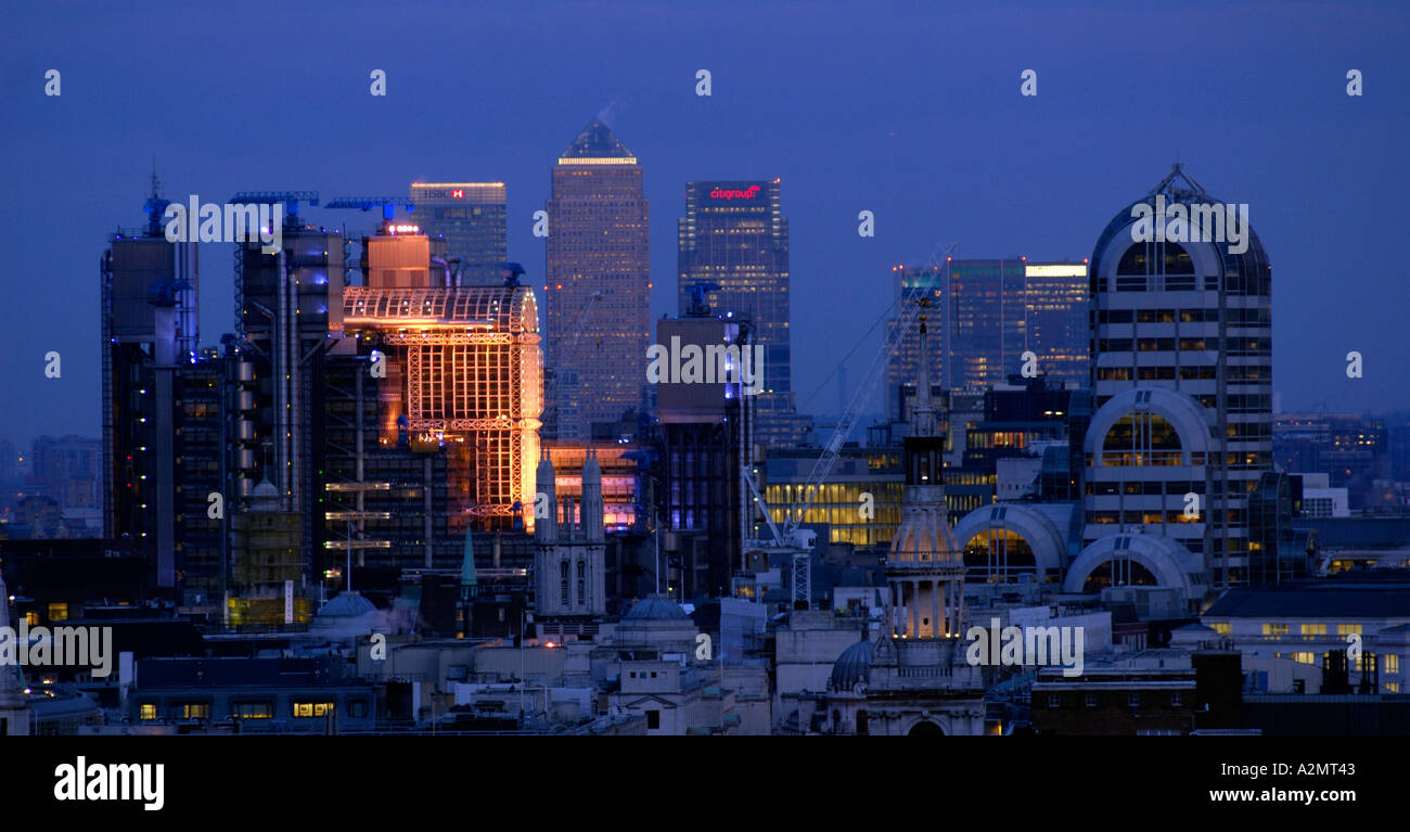 Skyline and dusk landmarks hi-res stock photography and images - Alamy