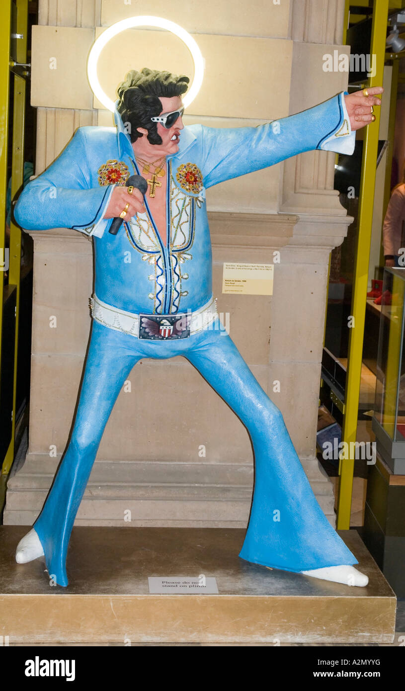 statue of Elvis Presley by Sean Read 1996 Kelvingrove Art Gallery And