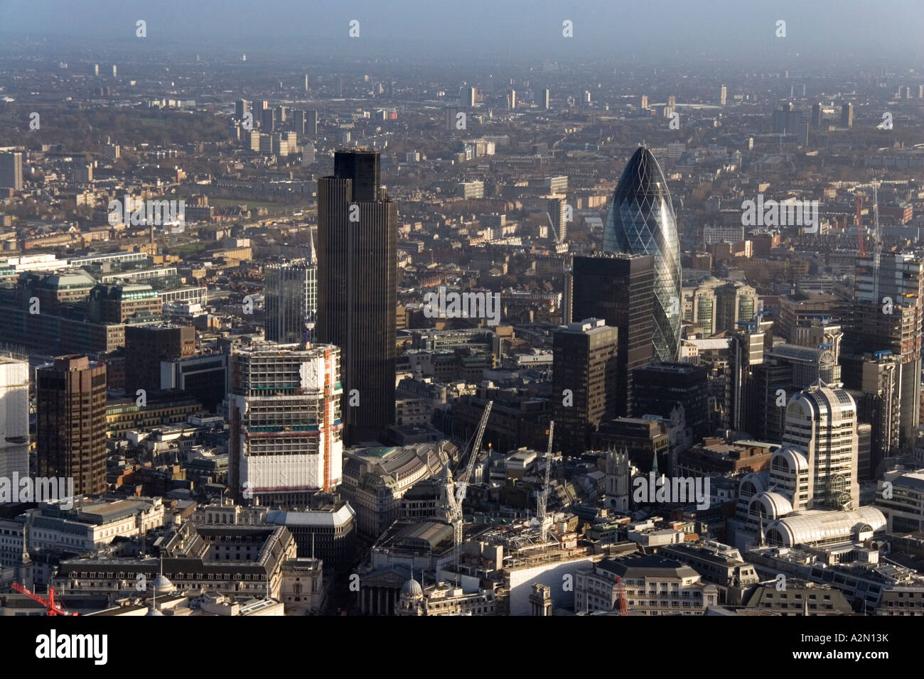 Aerial view of tower of london hi-res stock photography and images - Alamy