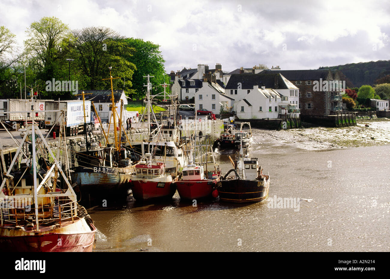 Small fishing port of Kirkcudbright on the River Dee in Dumfries and  Galloway region of SW Scotland UK United Kingdom Stock Photo - Alamy