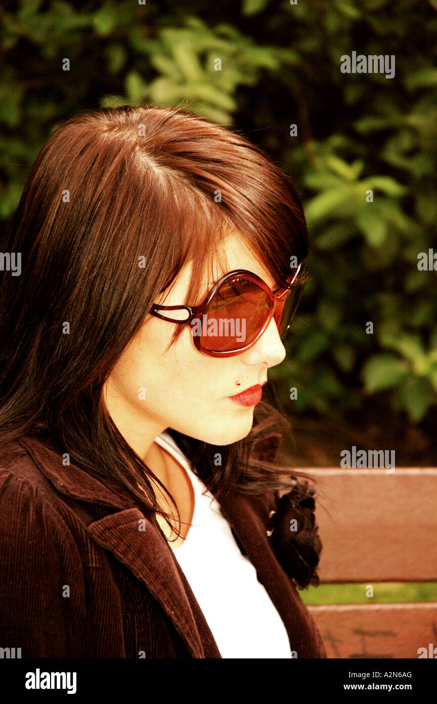 Woman wearing sunglasses hi-res stock photography and images - Alamy