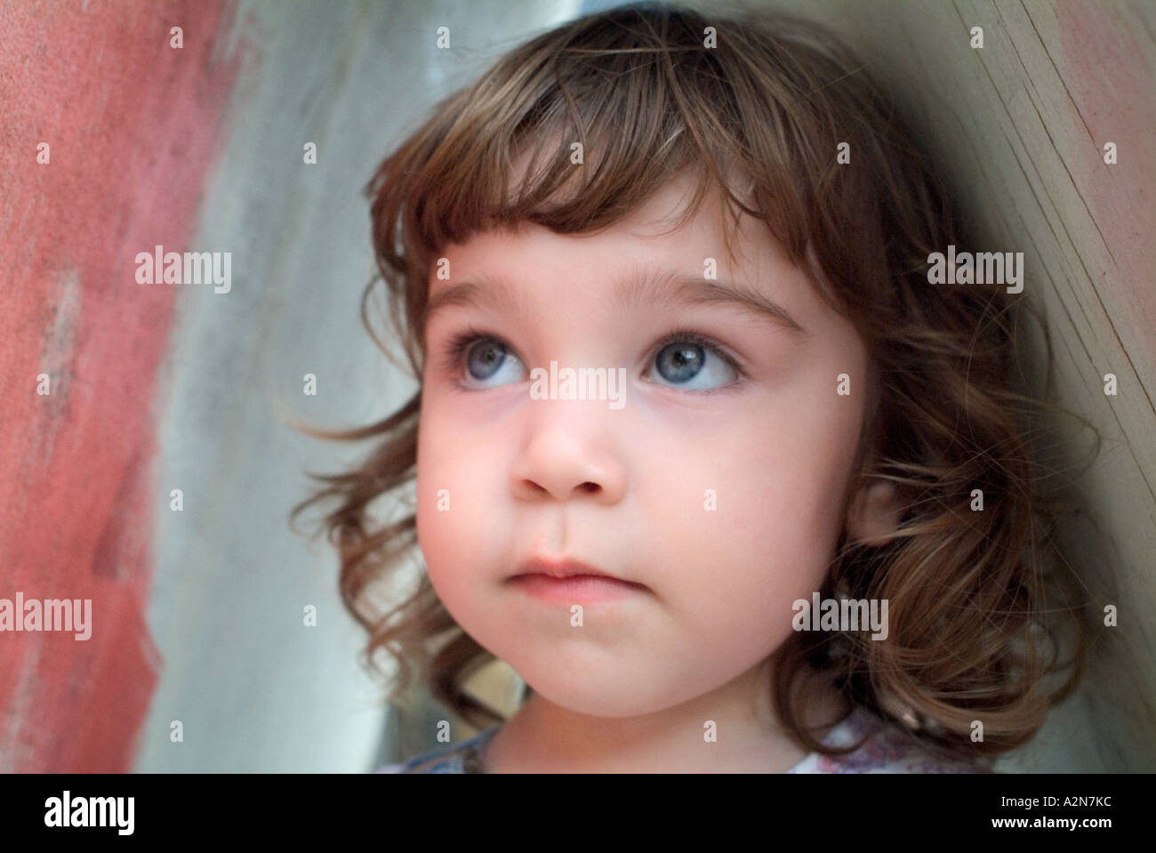 Girl staring direct hi-res stock photography and images - Alamy