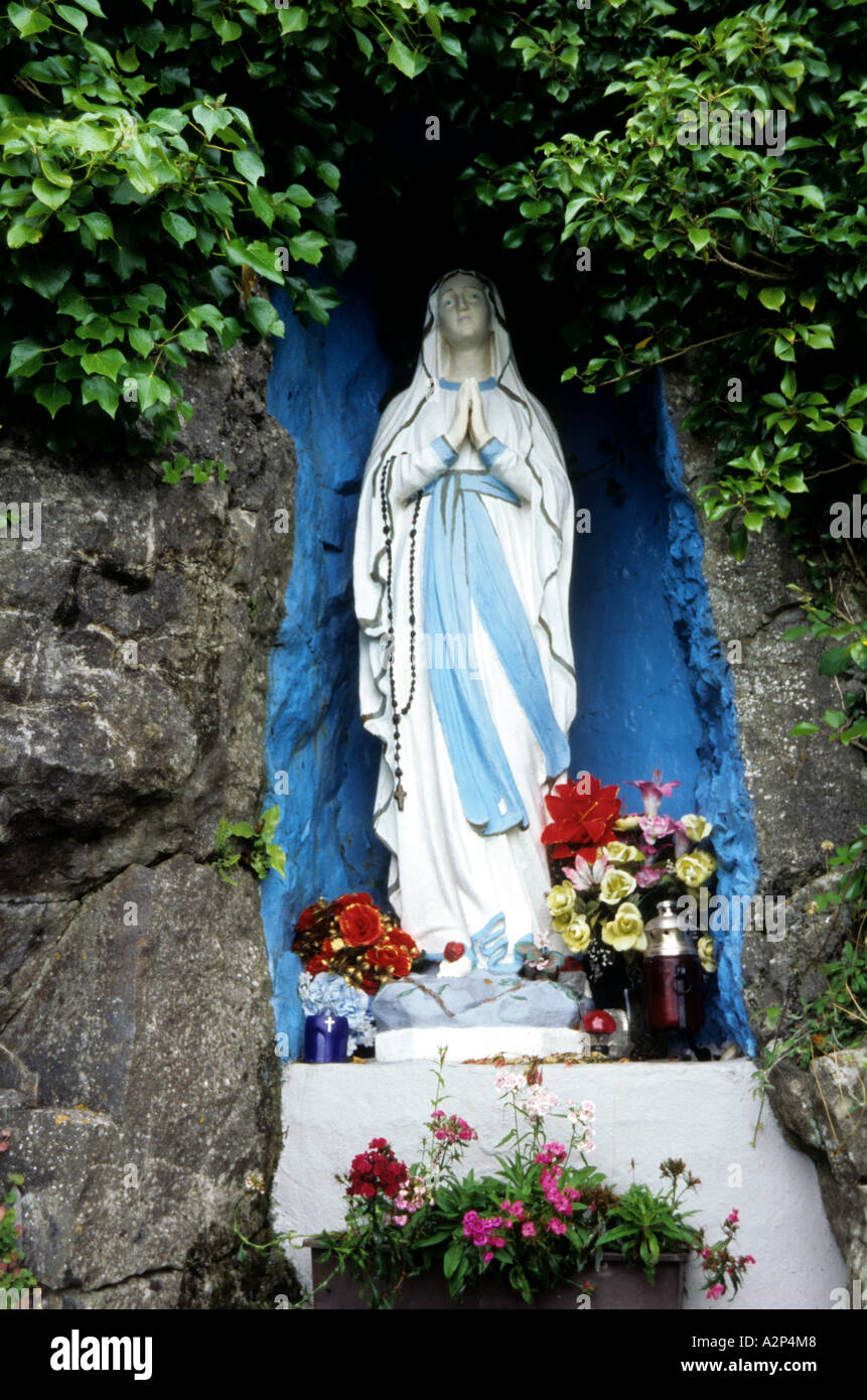 Innocence blessed virgin mary hi-res stock photography and images - Alamy