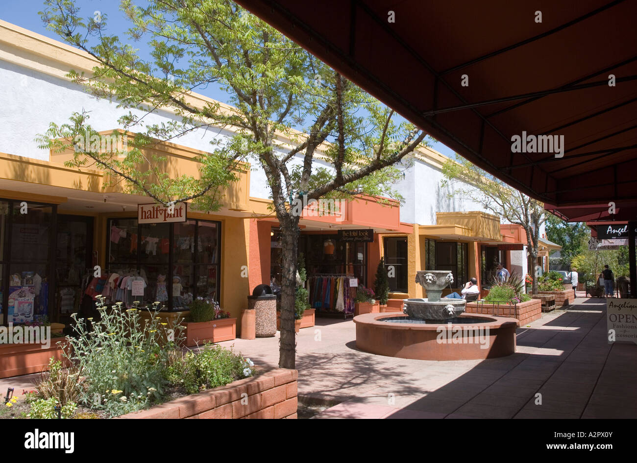 Shopping mall napa valley hires stock photography and images Alamy