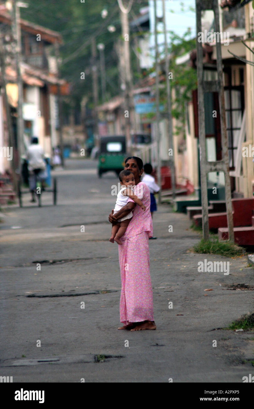 Woman mother baby sri lanka hi-res stock photography and images - Alamy