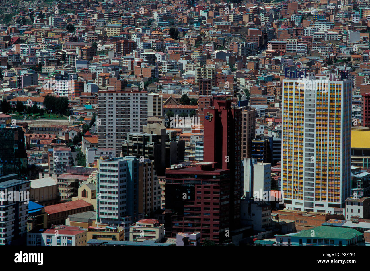 Red buildings of la paz bolivia hi-res stock photography and images - Alamy
