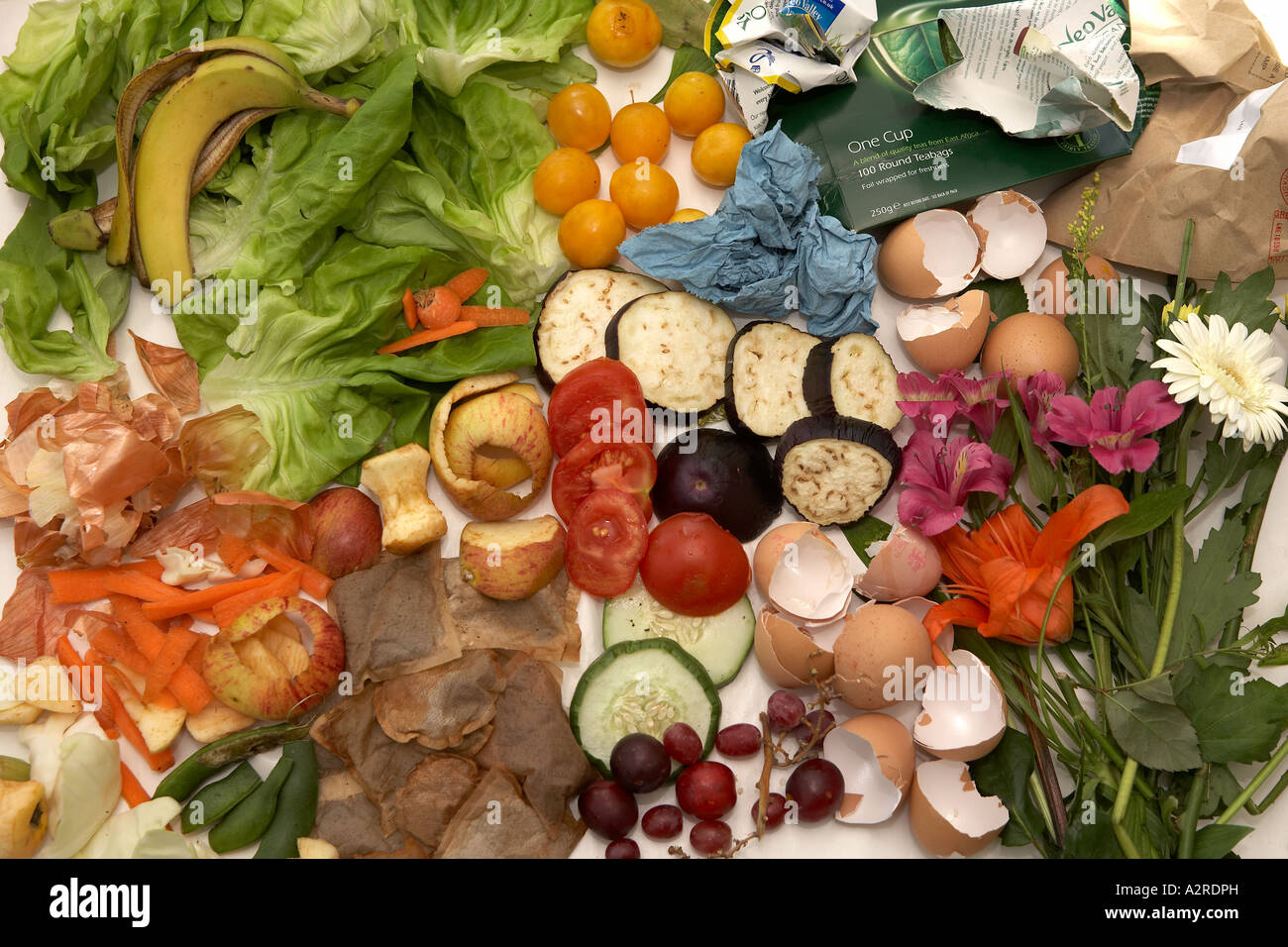 Compost heap and teabags hires stock photography and images Alamy