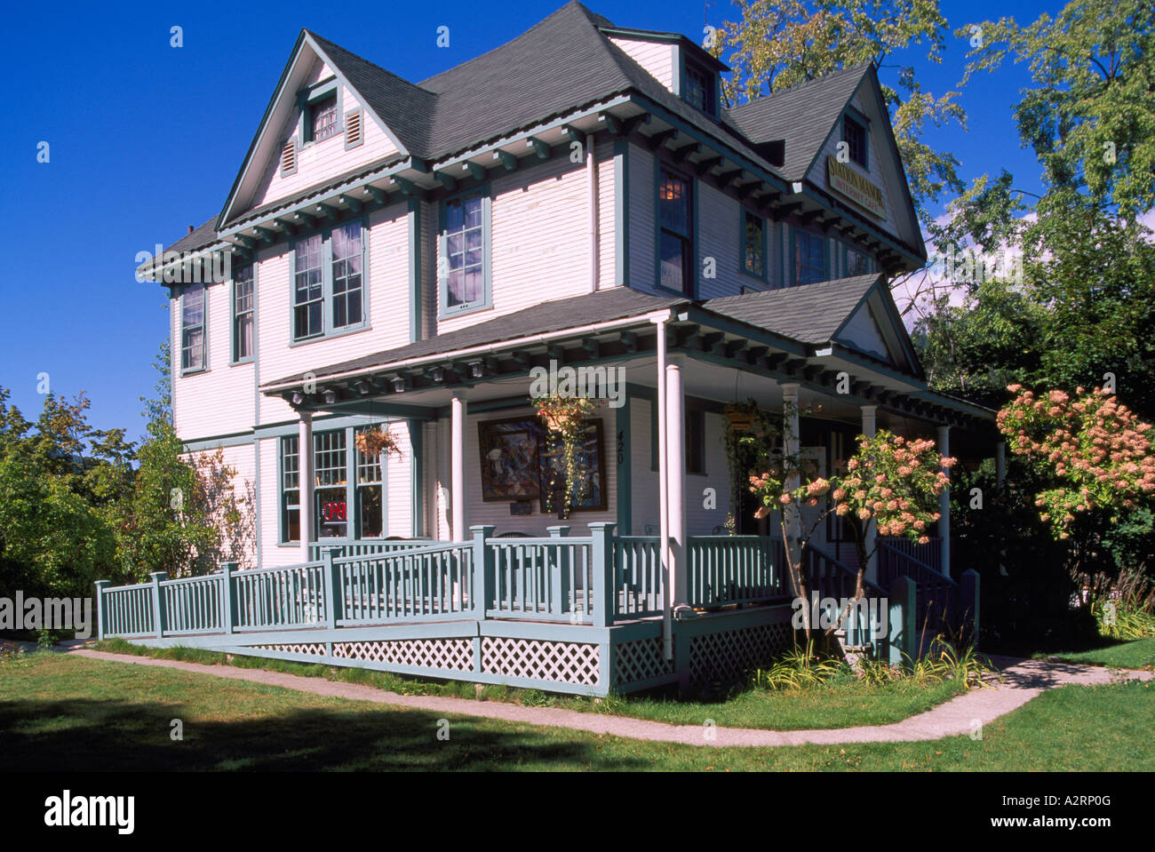 Wheelchair Ramp House High Resolution Stock Photography and Images - Alamy