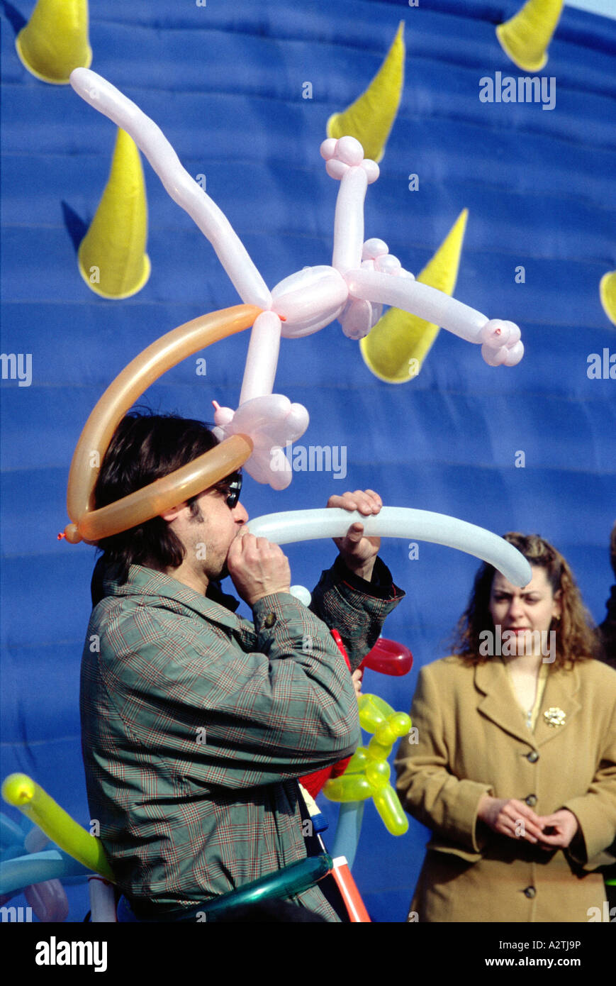Balloon artist hires stock photography and images Alamy