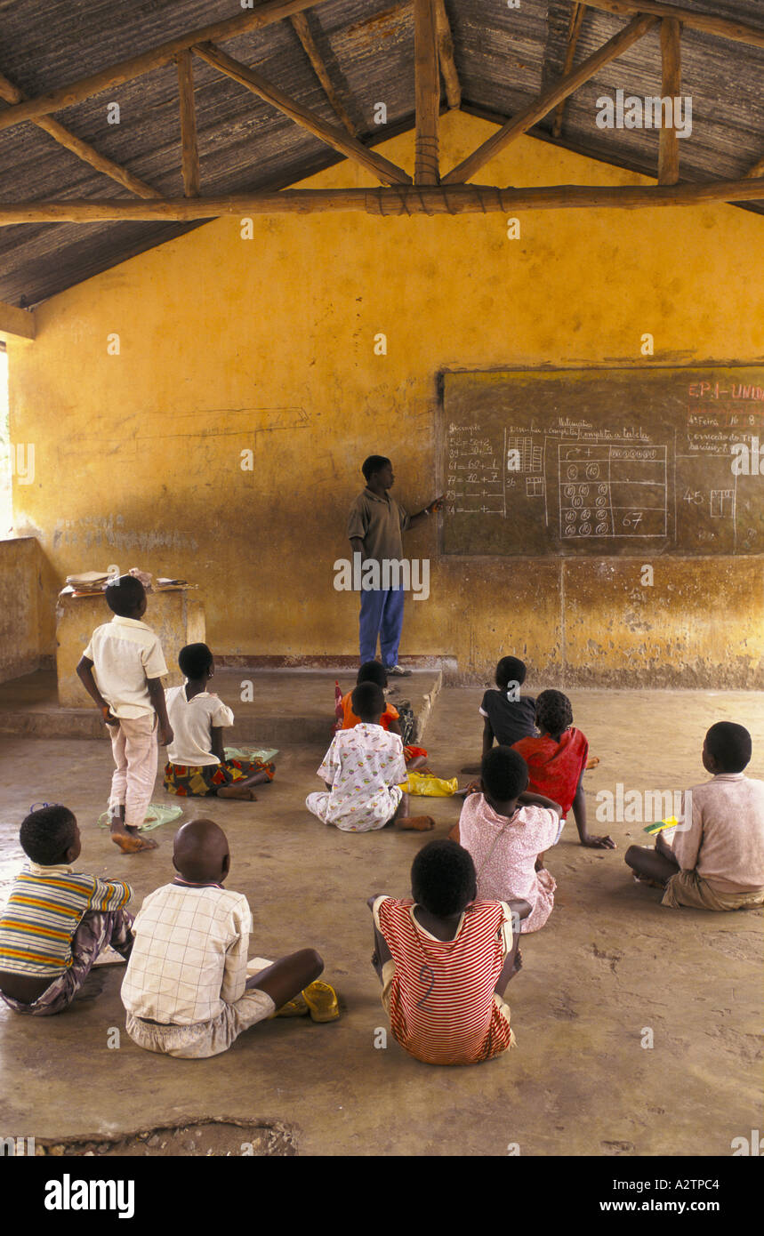 Mozambique Cabo Delgado 1995 primary school ,classroom with teacher at the blackboard Stock Photo