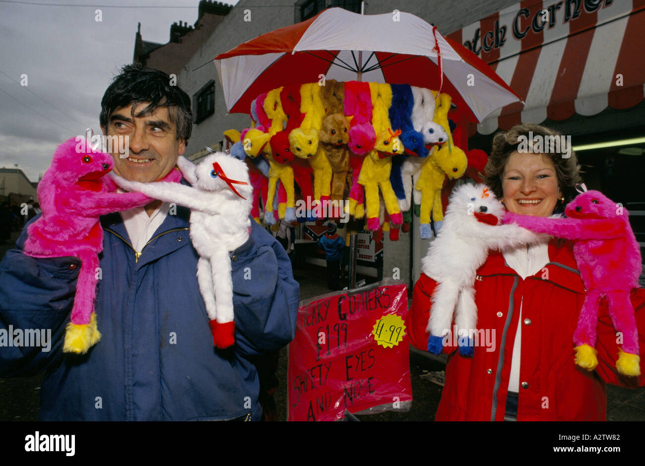 barrow market in glasgow locally known as barras 1990 Stock Photo Alamy