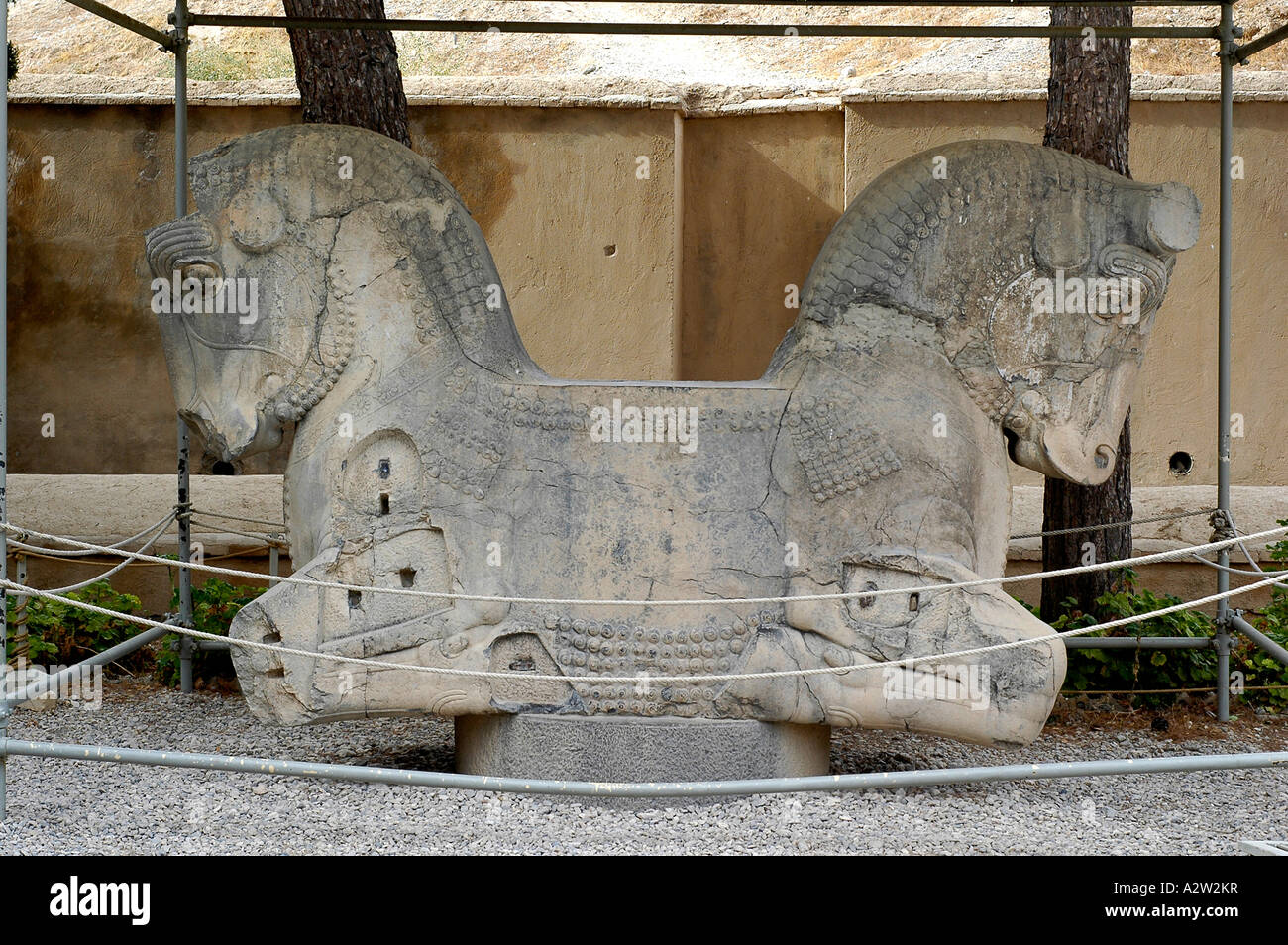 Ancient persian sculpture hires stock photography and images Alamy