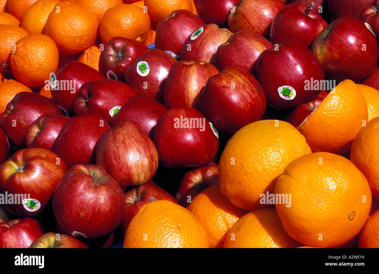 Apples and oranges Stock Photo Alamy