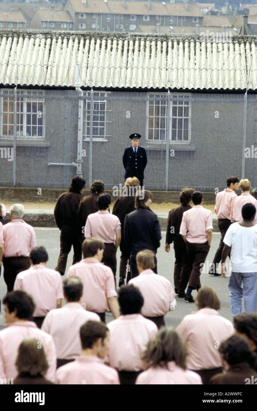 A group of prisoners in the exercise yard at Saughton Prison, Scotland Stock Photo