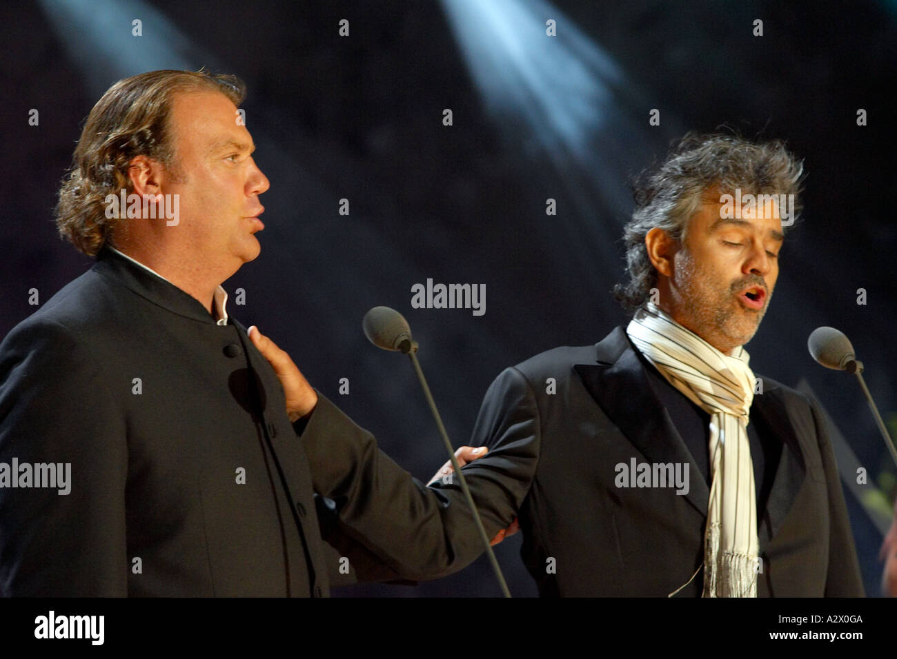 Sir Bryn Terfel Singing A Duet With Andrea Bocelli Hi Res Stock