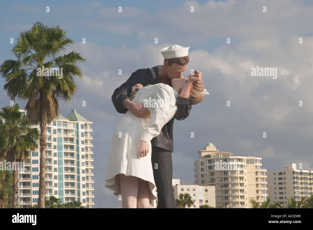 UNCONDITIONAL SURRENDER STATUE BY J SEWARD JOHNSON ON SARASOTA FLORIDA WATERFRONT Stock Photo