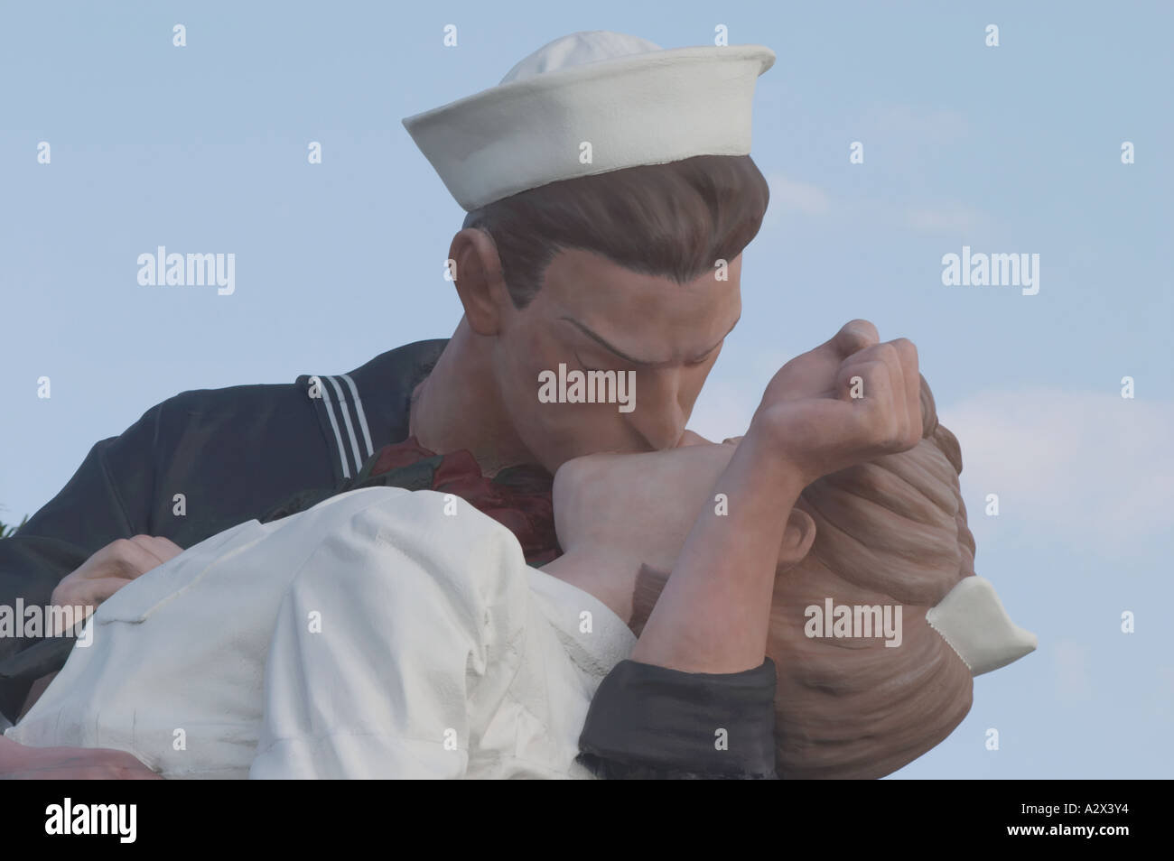 UNCONDITIONAL SURRENDER STATUE BY J SEWARD JOHNSON ON SARASOTA FLORIDA WATERFRONT Stock Photo