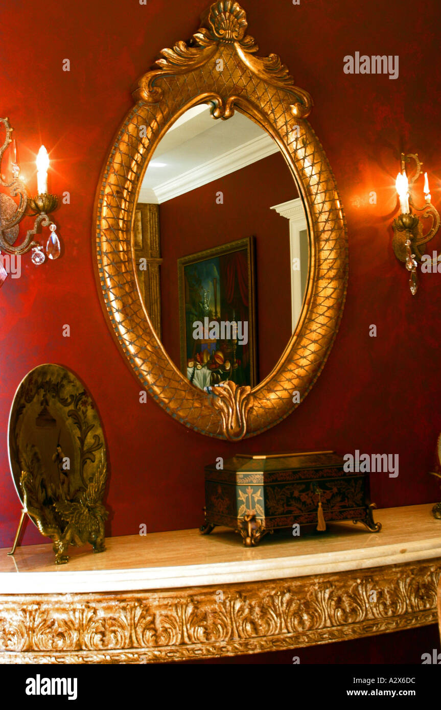 Ornate mirror wall hi-res stock photography and images - Alamy