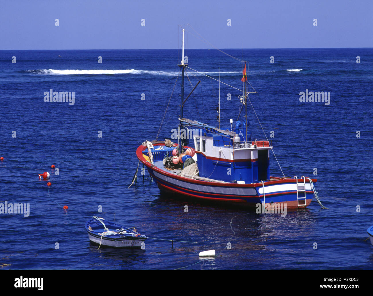 dh Spanish fishing boat ORZOLA LANZAROTE Canary red white and blue