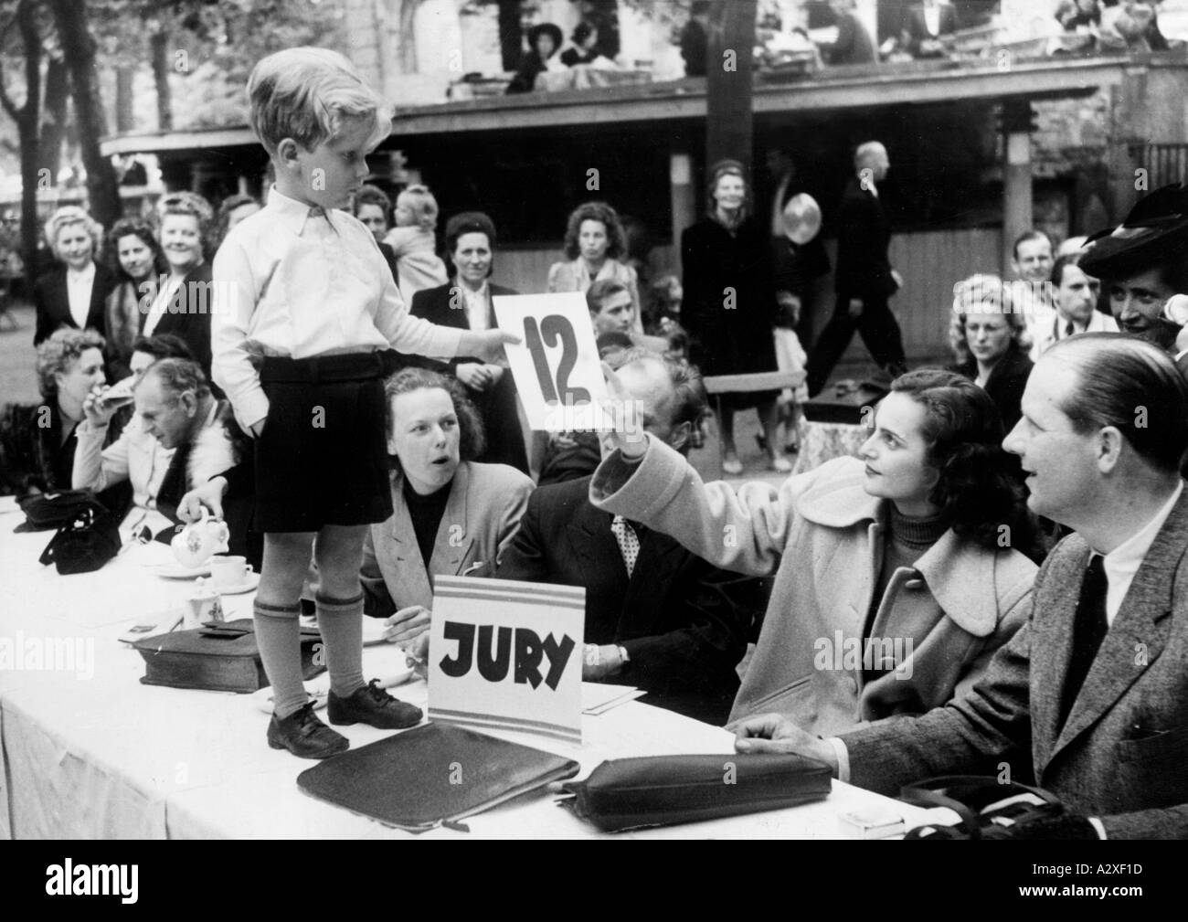 Child beauty contest hi-res stock photography and images - Alamy