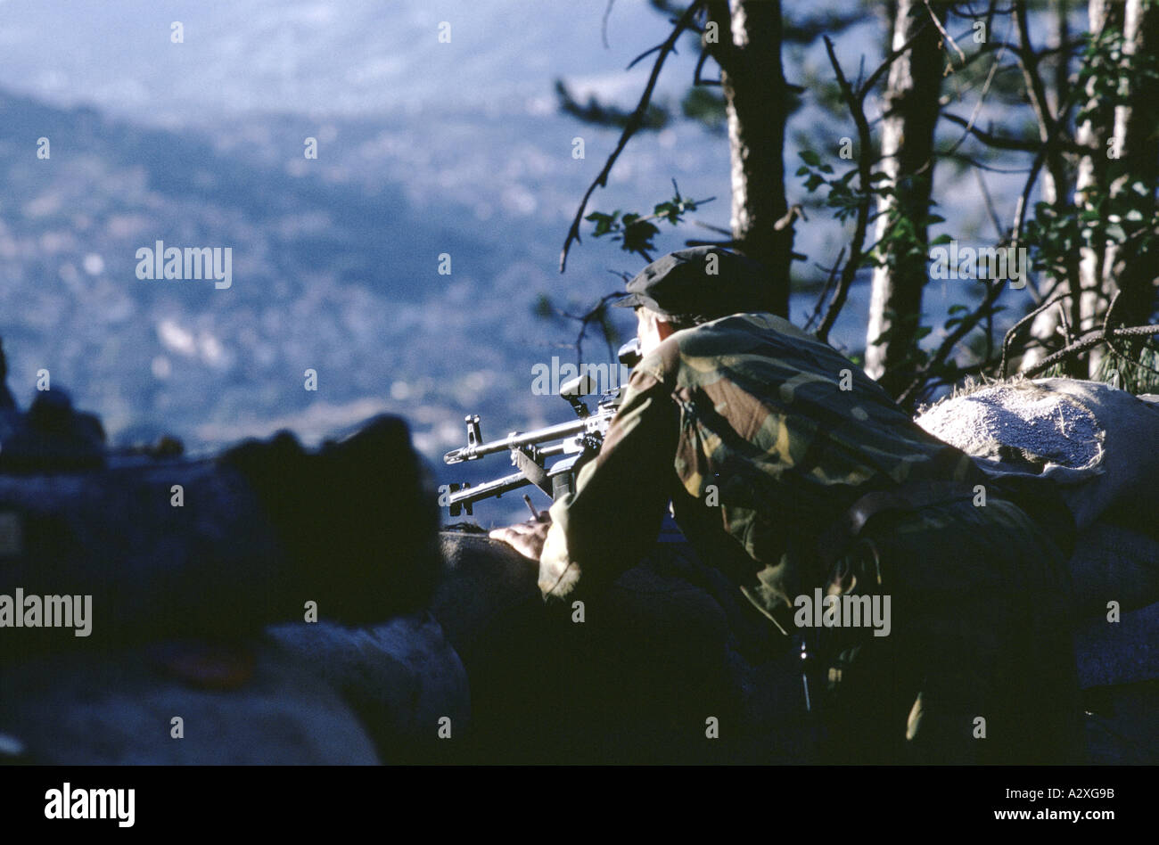 bosnian serb soldiers on the front line overlooking sarajevo from a position near lukavica bosnia 9 1992 Stock Photo