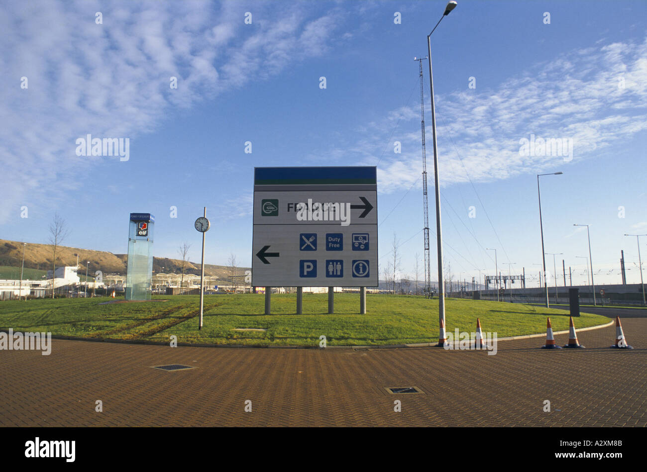 le shuttle information sign 1995 1995 Stock Photo - Alamy