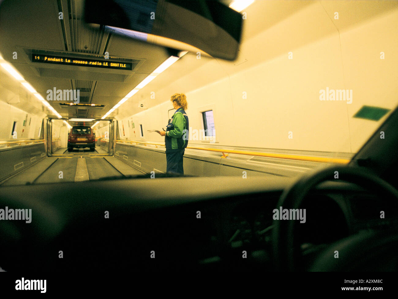 loading cars onto the channel tunnel rail link 1995 1995 Stock Photo Alamy