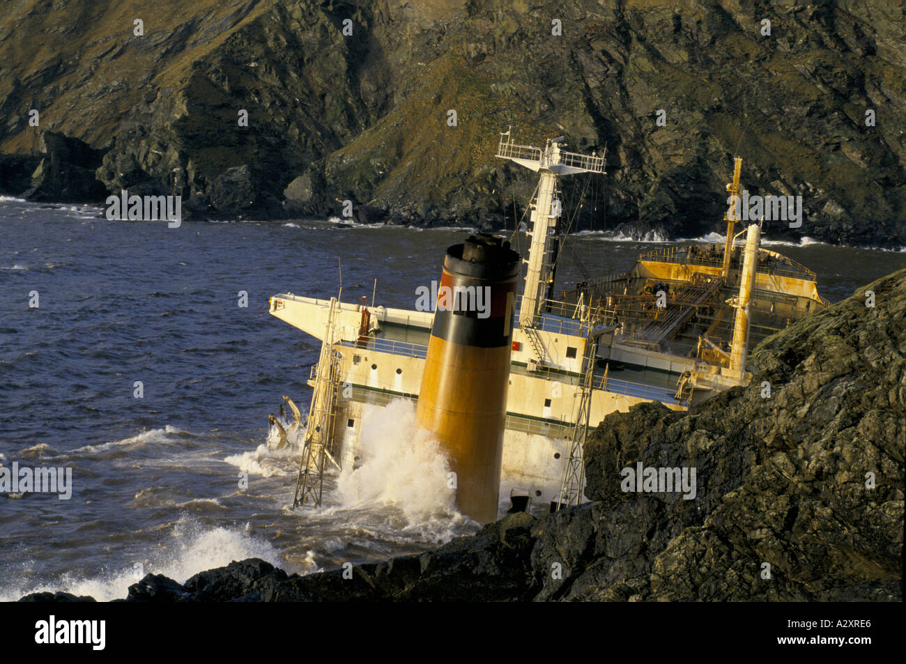 braer oil tanker disaster shetland january 1993 1993 Stock Photo Alamy