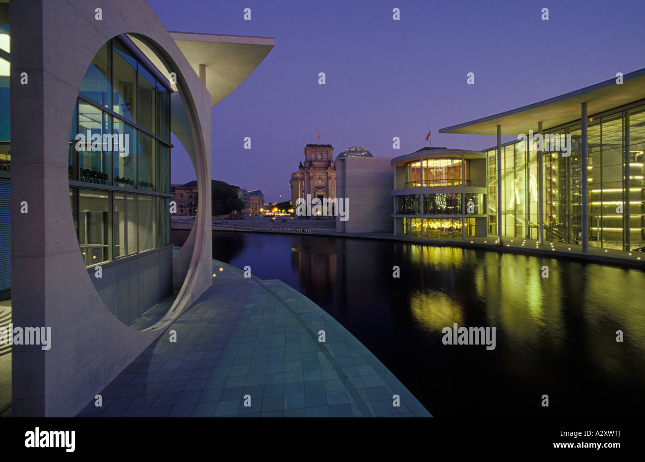 Berlin. Government Buildings. Marie-Elisabeth-Lueders-Building (left) and Paul-Loebe-Building (right) and river Spree. Stock Photo