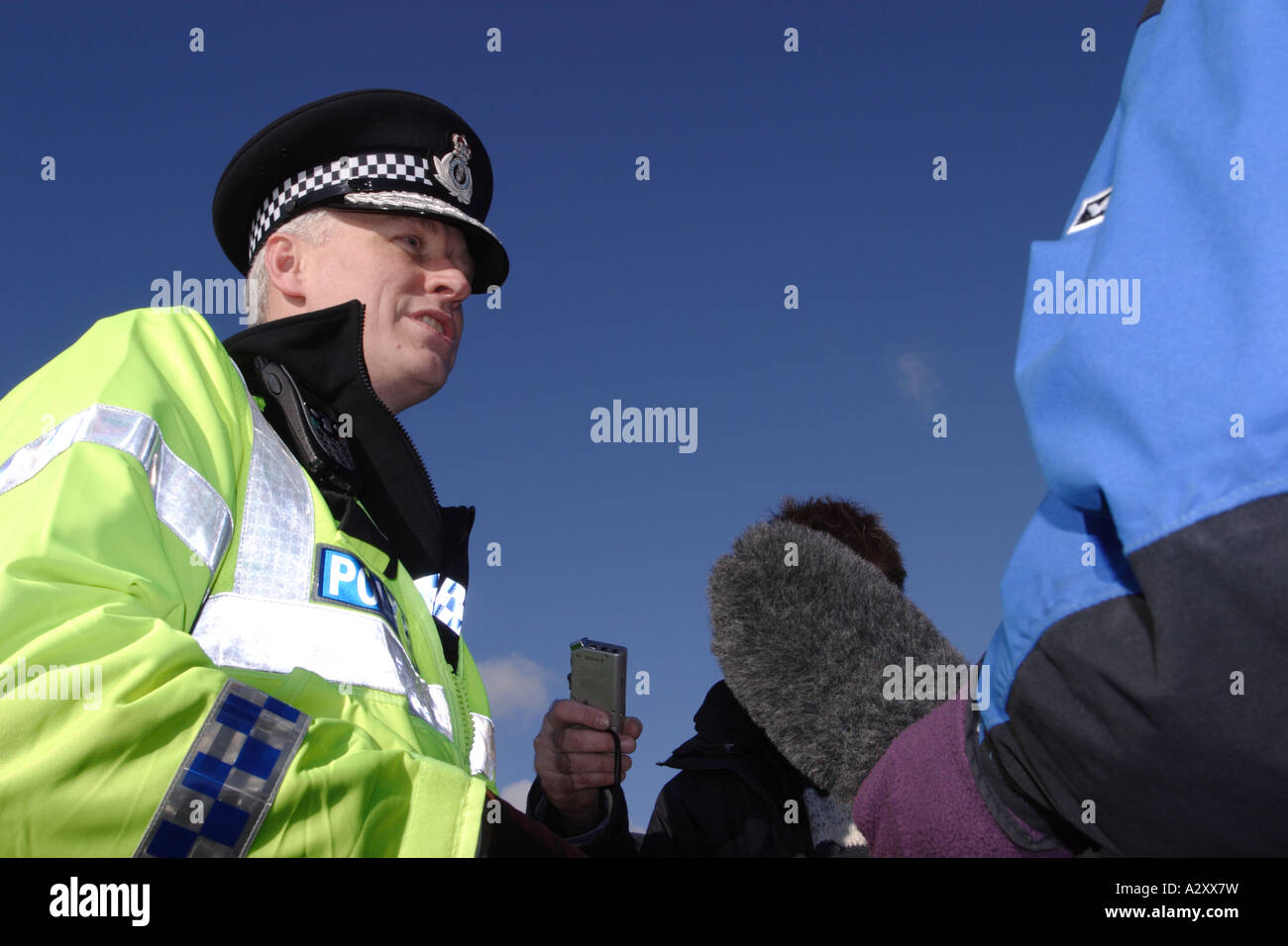 Chief Constable Stephen Otter of the Devon and Cornwall Constabulary faces the press at Branscombe beach Devon January 2007 Stock Photo