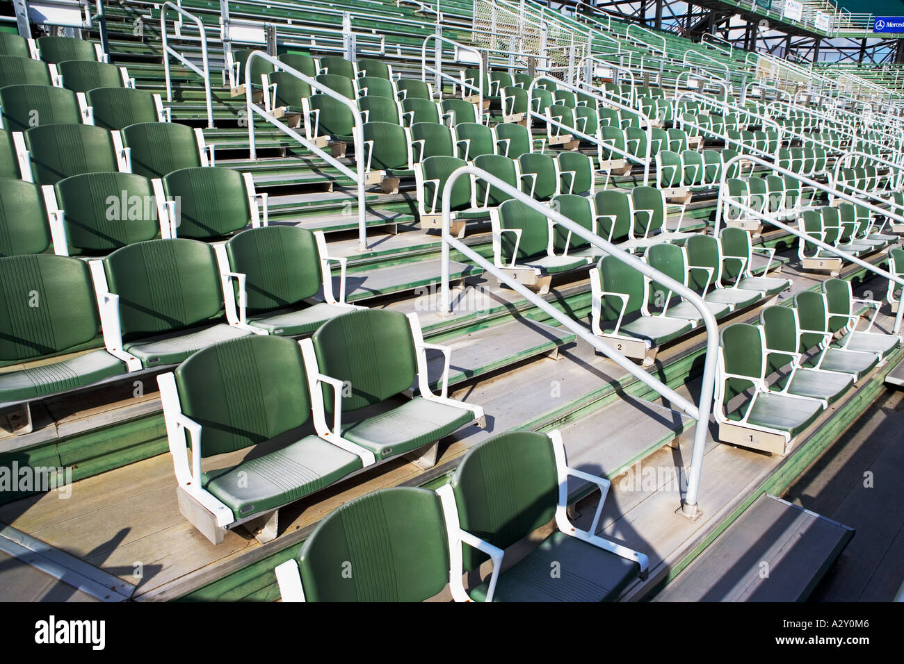 Green stadium seating hi-res stock photography and images - Alamy