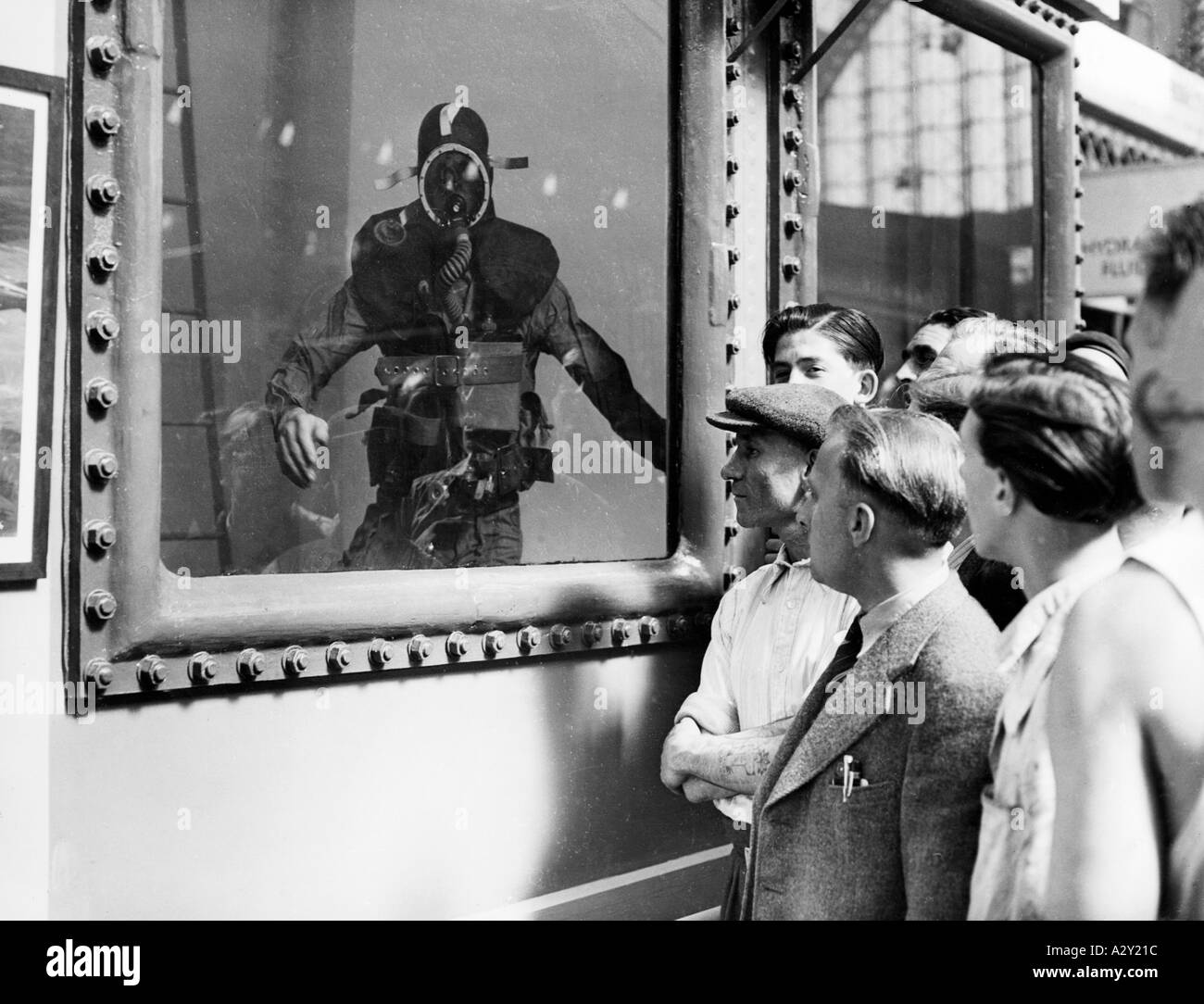 Frogman world war Black and White Stock Photos & Images - Alamy