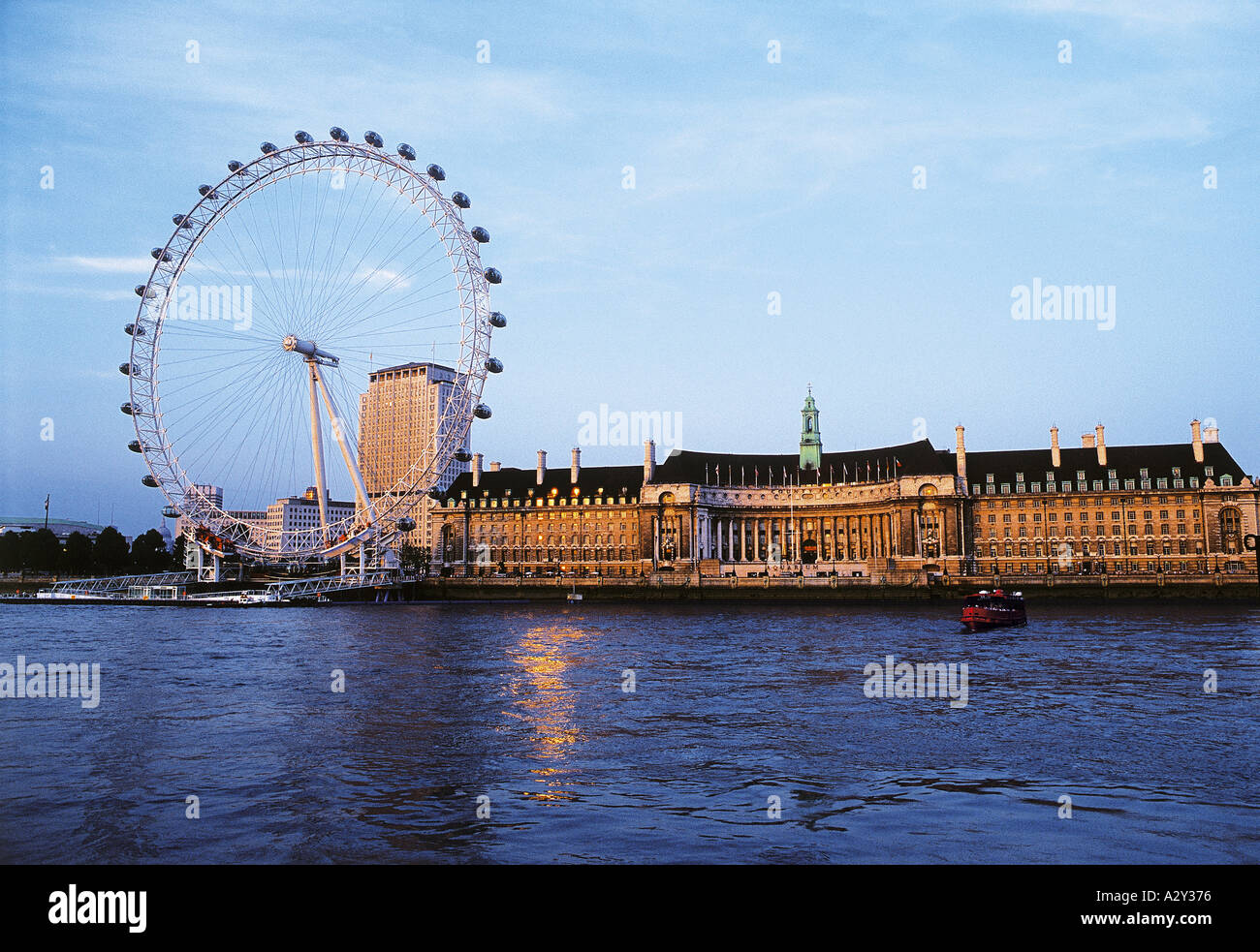 London country hall hi-res stock photography and images - Alamy