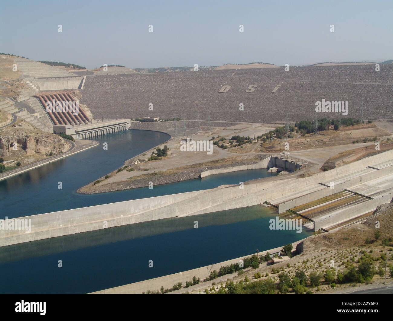 Ataturk Dam, Turkey (alternative view) August 2005 Stock Photo Alamy