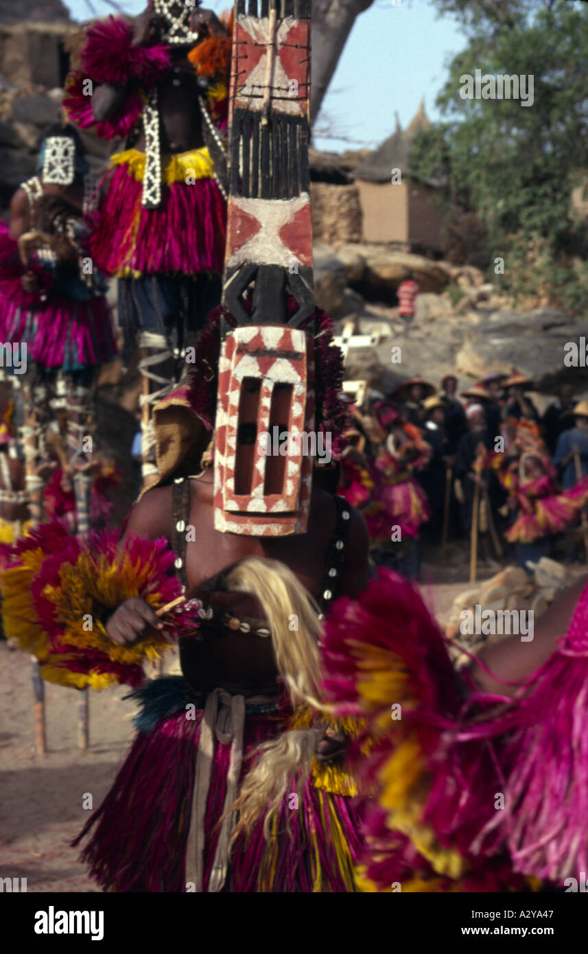 Masked Dogon dancer Masques des fetes Bandiagara escarpment MALI Stock  Photo - Alamy