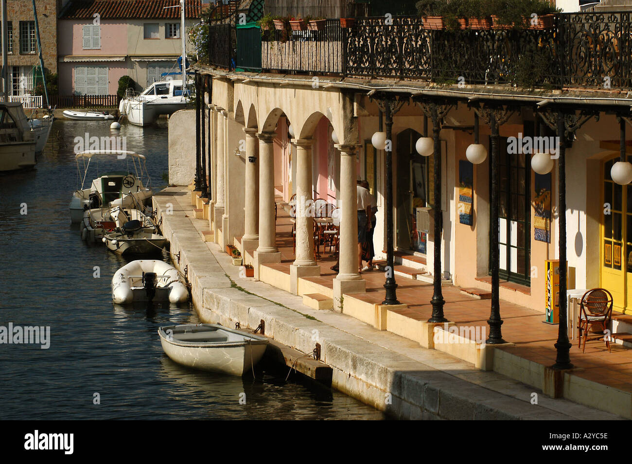 Canal and walkway Port Grimaud, Cote d Azur, France Stock Photo