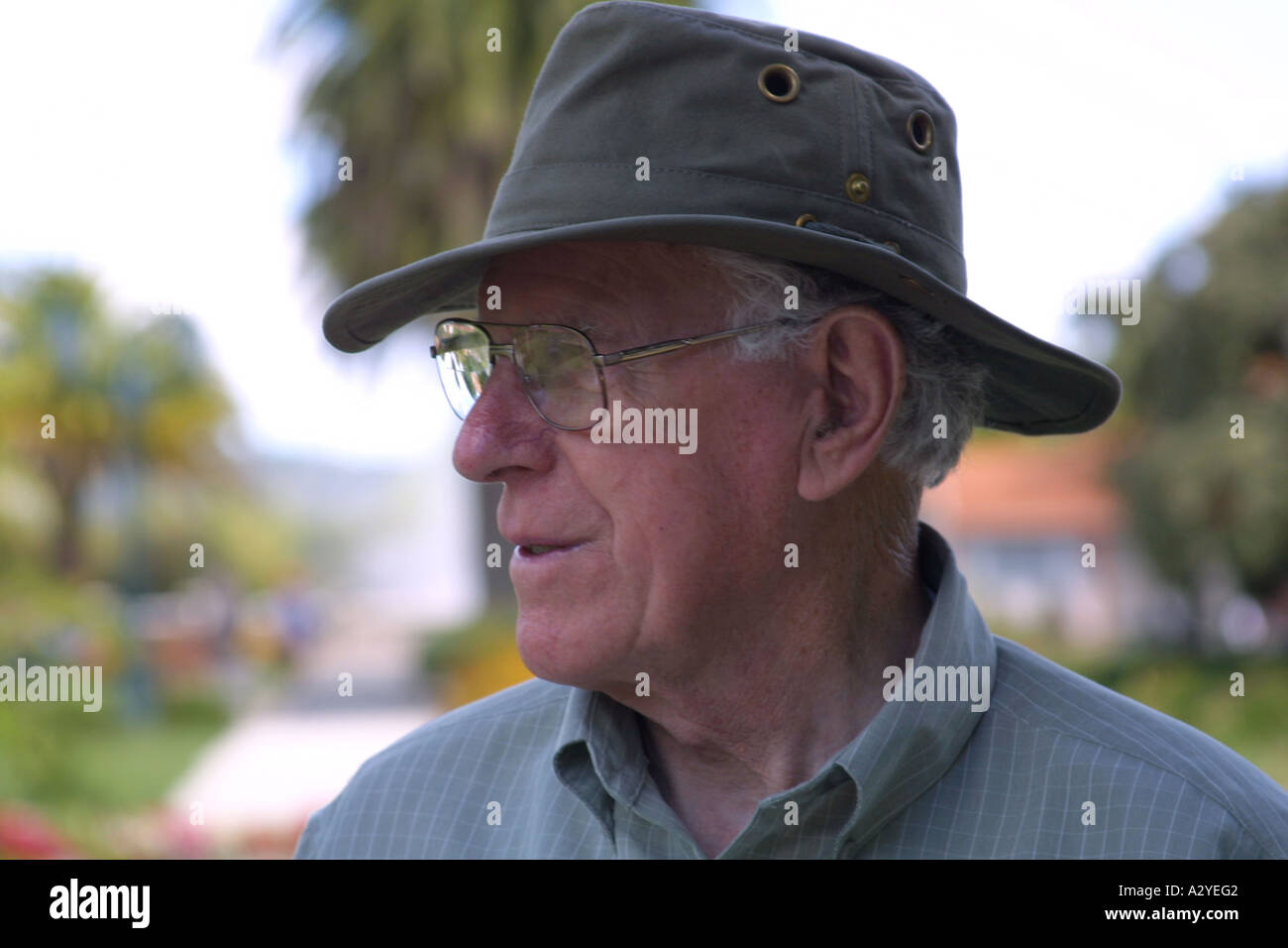 canvas bush hat